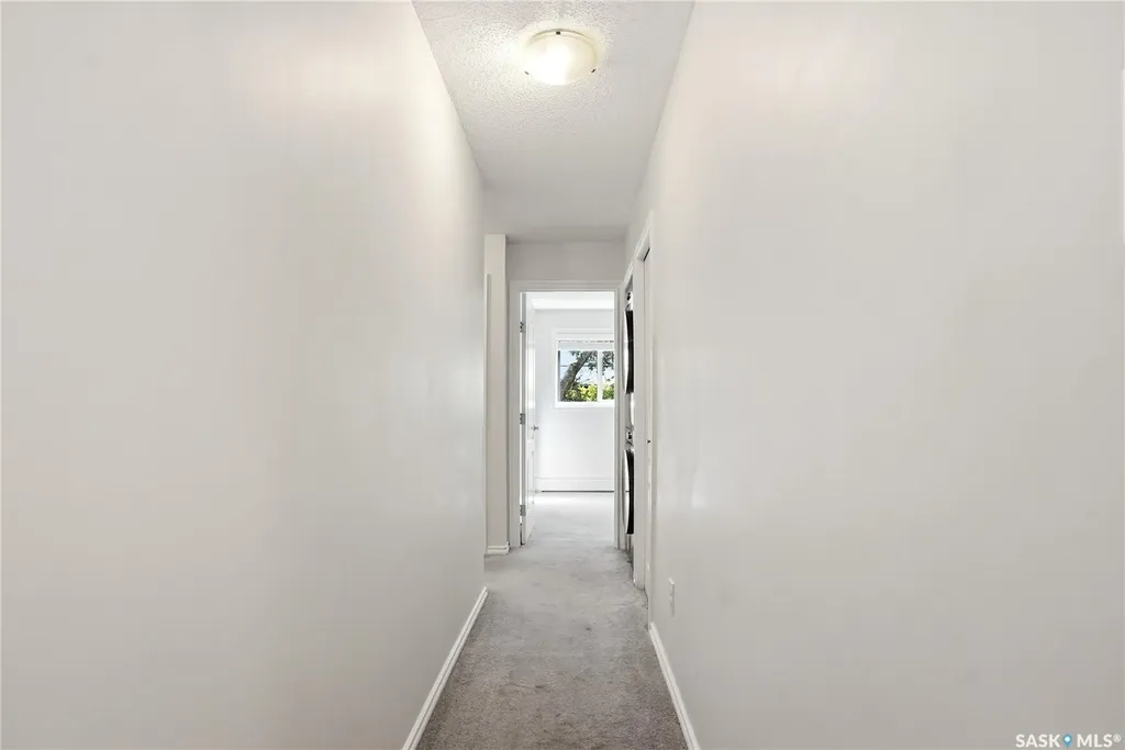 1121 Mckercher Drive Saskatoon SK S7H 5B8