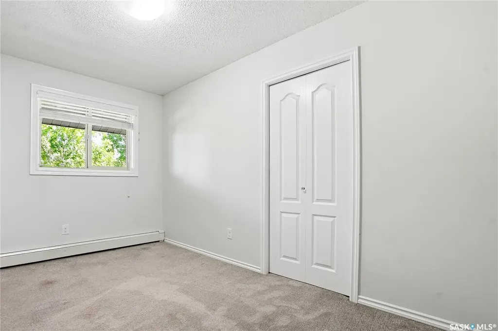 1121 Mckercher Drive Saskatoon SK S7H 5B8