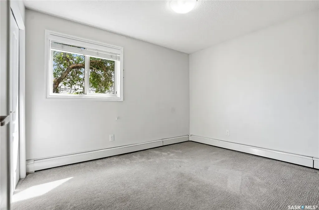 1121 Mckercher Drive Saskatoon SK S7H 5B8