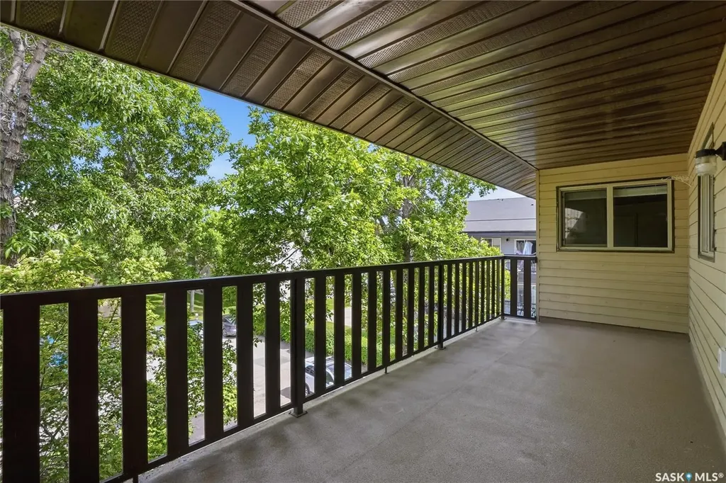 1121 Mckercher Drive Saskatoon SK S7H 5B8