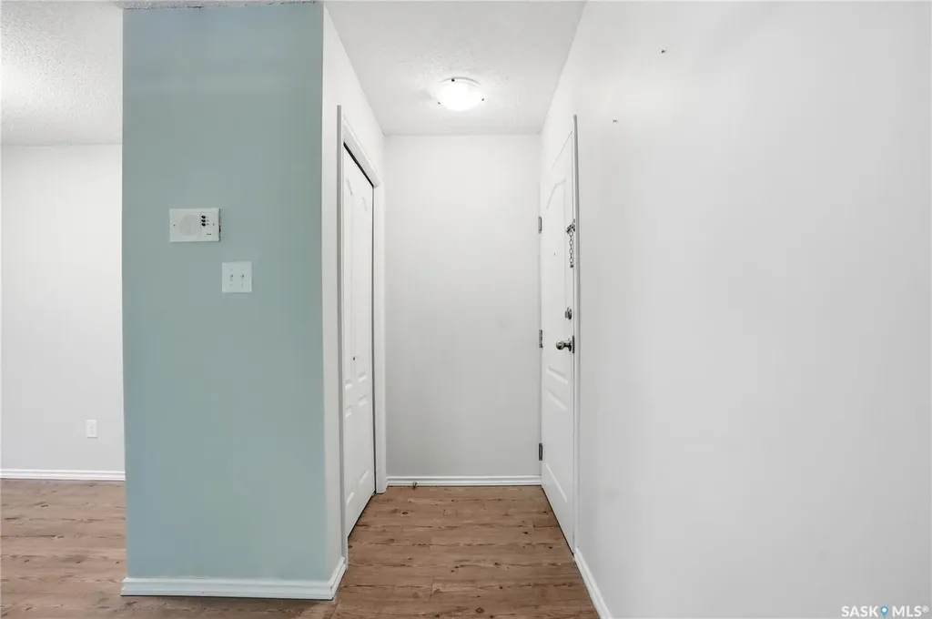 1121 Mckercher Drive Saskatoon SK S7H 5B8