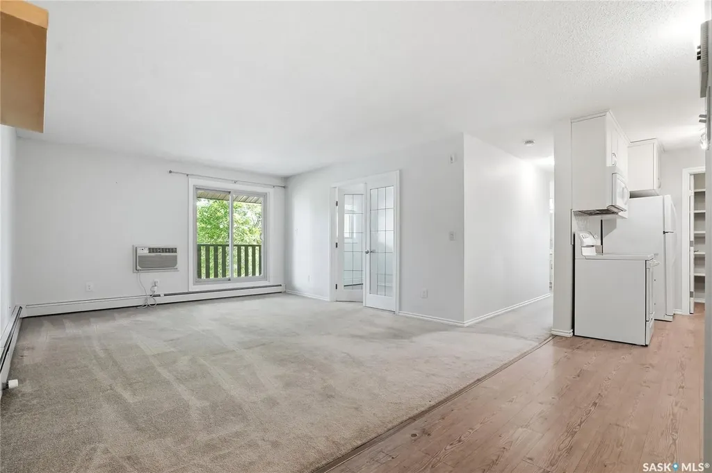 1121 Mckercher Drive Saskatoon SK S7H 5B8