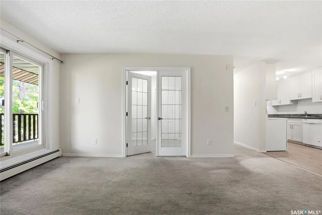 1121 Mckercher Drive Saskatoon SK S7H 5B8
