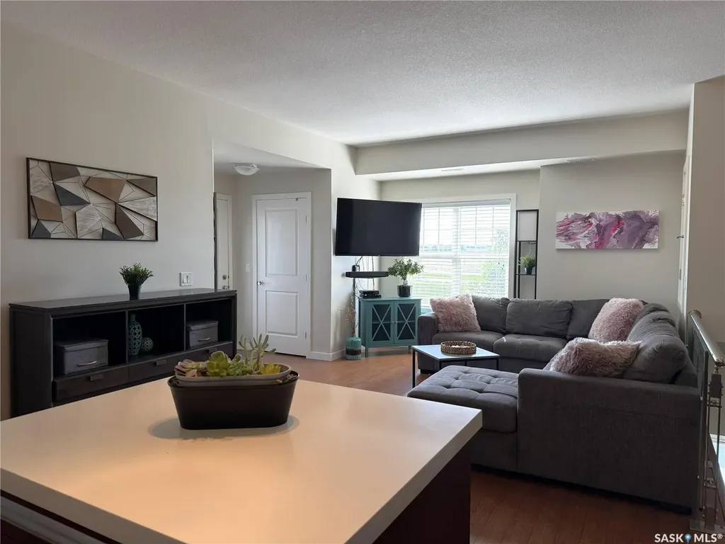 1015 Patrick Crescent Saskatoon SK S7W 0M1