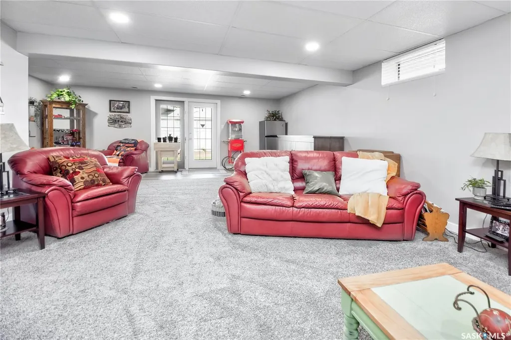 582 Mahon Drive Prince Albert SK S6V 7Z9