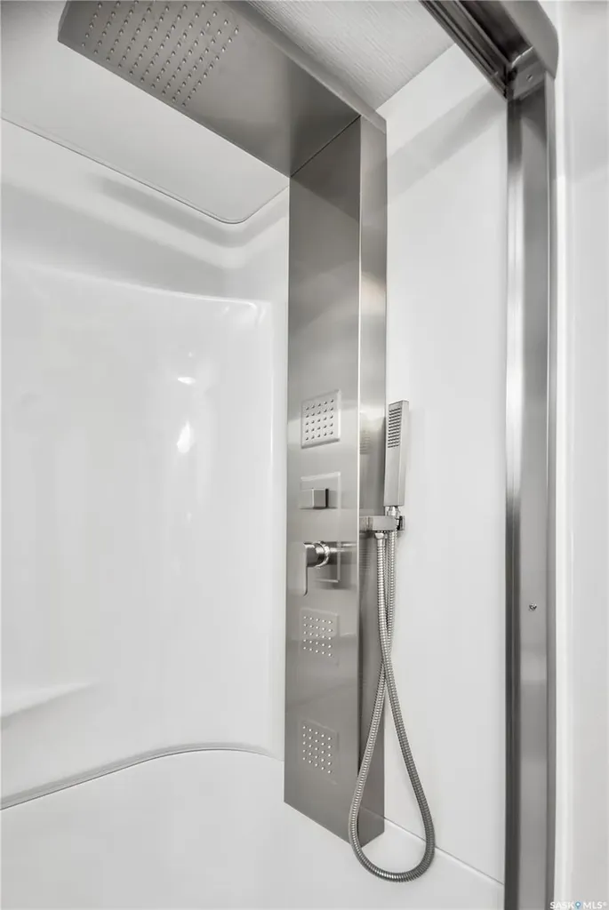 582 Mahon Drive Prince Albert SK S6V 7Z9