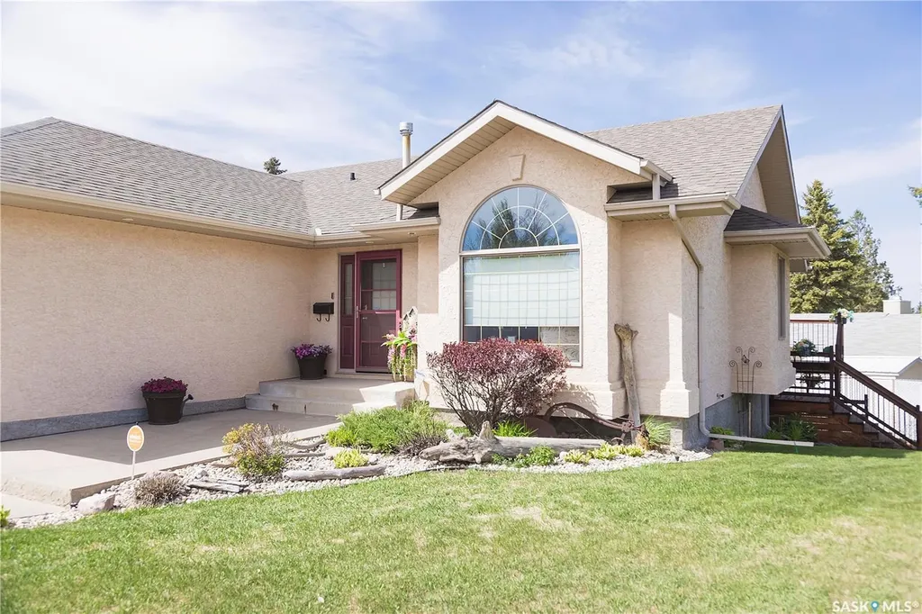 582 Mahon Drive Prince Albert SK S6V 7Z9