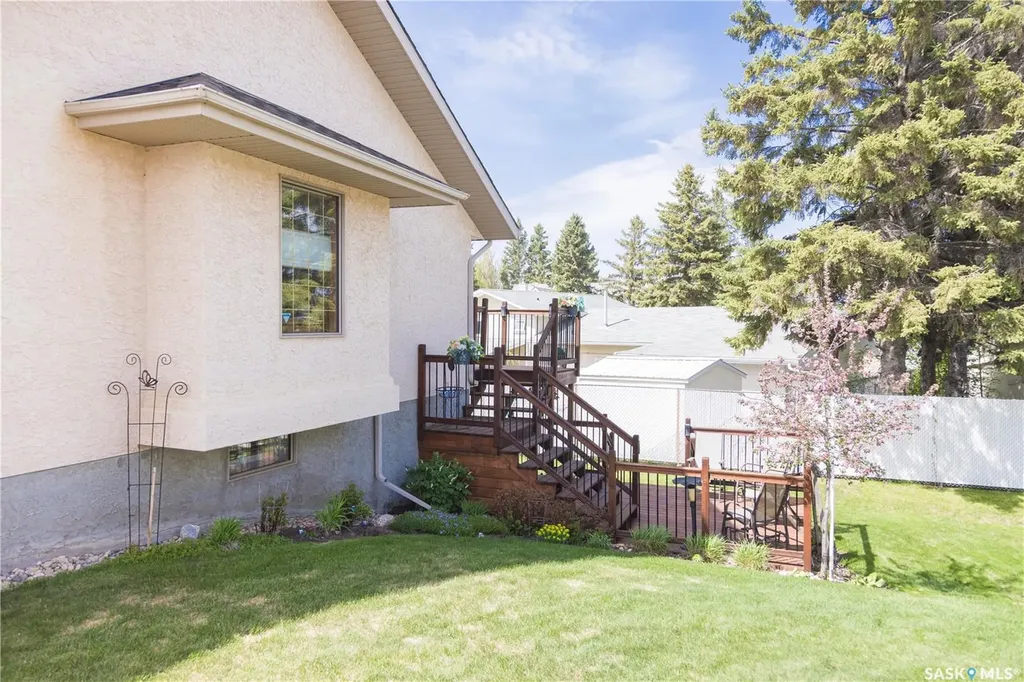 582 Mahon Drive Prince Albert SK S6V 7Z9