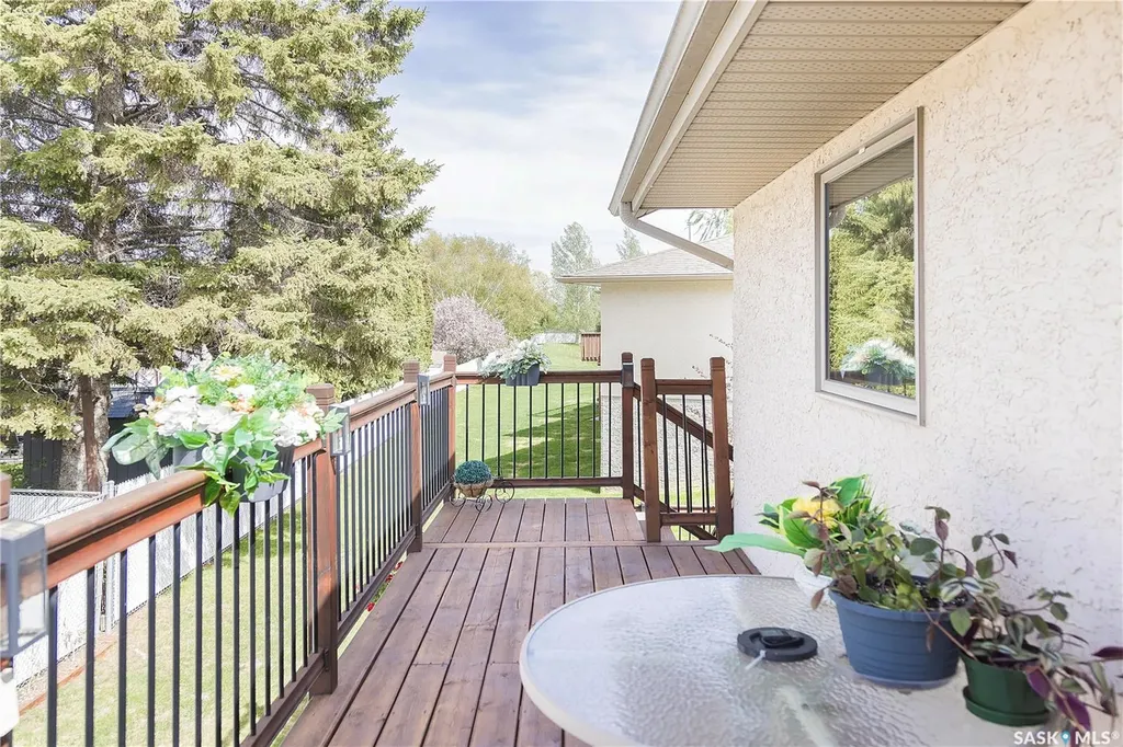 582 Mahon Drive Prince Albert SK S6V 7Z9