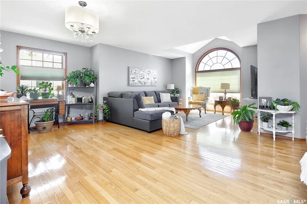 582 Mahon Drive Prince Albert SK S6V 7Z9
