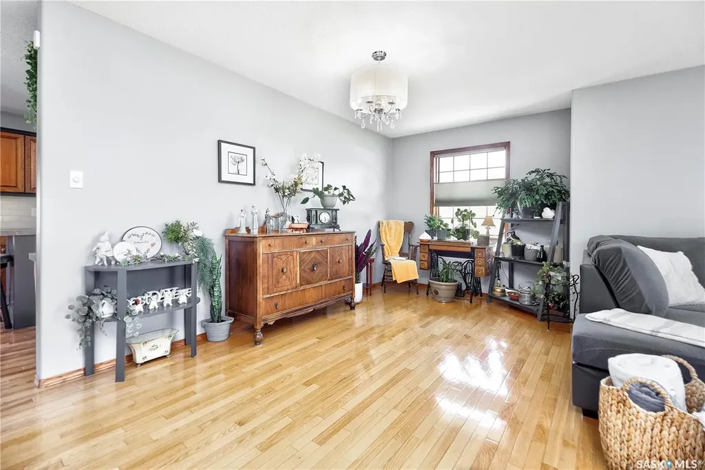 582 Mahon Drive Prince Albert SK S6V 7Z9
