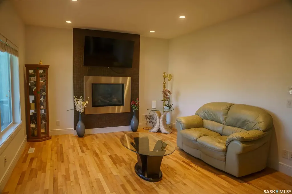 242 Pohorecky Street Saskatoon SK S7W 0J3
