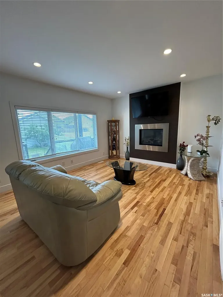 242 Pohorecky Street Saskatoon SK S7W 0J3