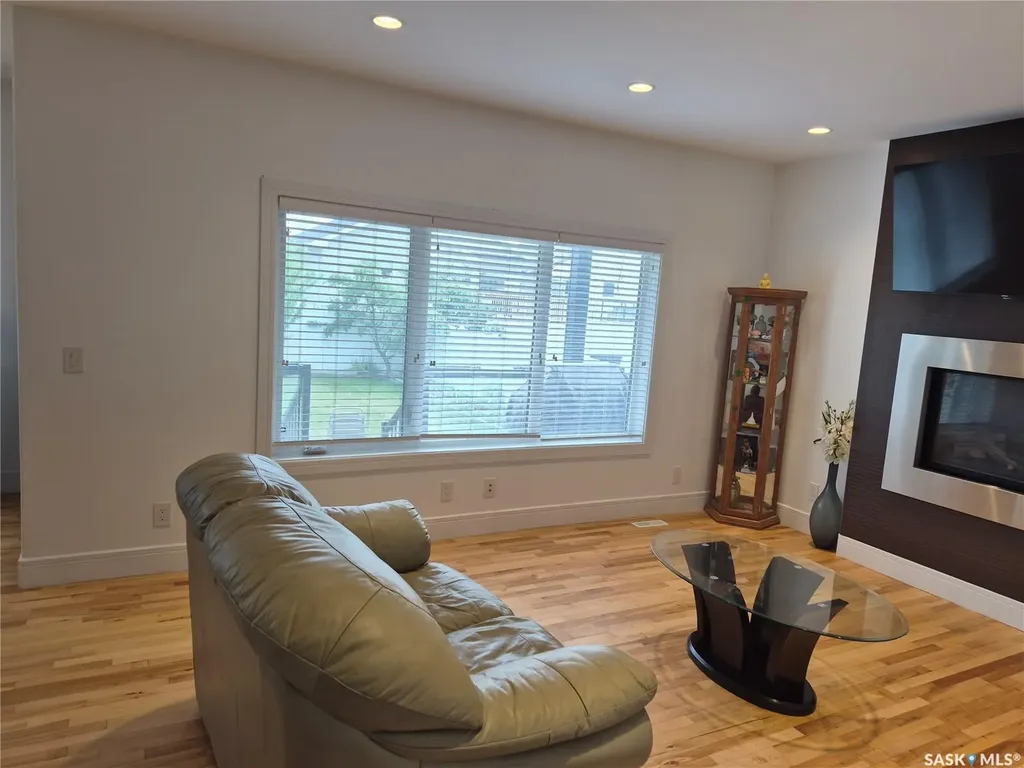 242 Pohorecky Street Saskatoon SK S7W 0J3