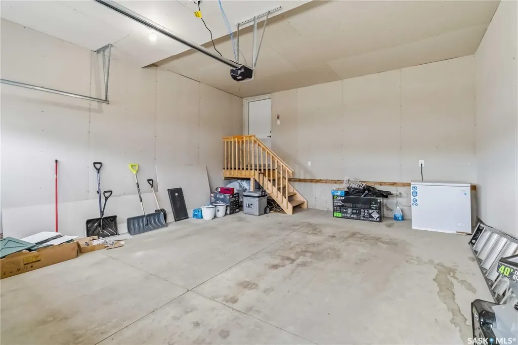 230 Schmeiser Bend Saskatoon SK S7V 1P7