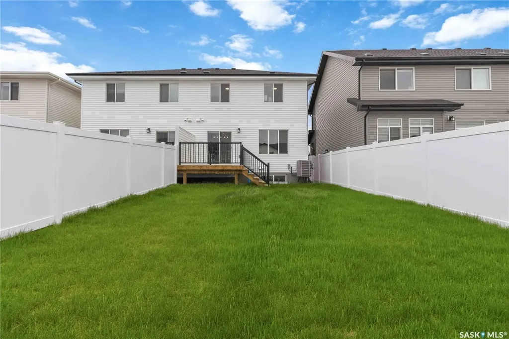 230 Schmeiser Bend Saskatoon SK S7V 1P7