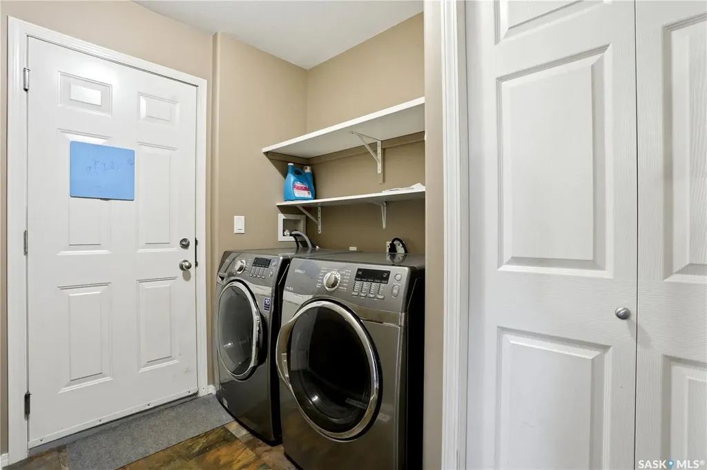 435 Buckwold Cove Saskatoon SK S7N 4V9