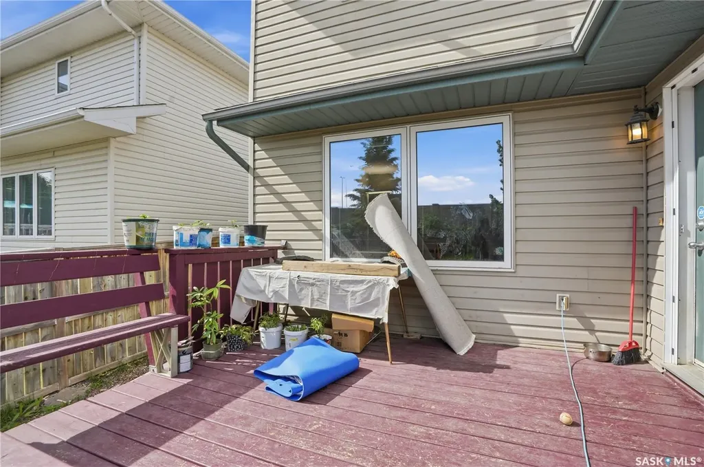 435 Buckwold Cove Saskatoon SK S7N 4V9
