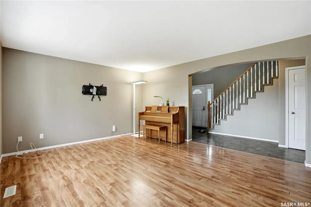 435 Buckwold Cove Saskatoon SK S7N 4V9