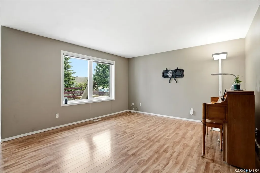 435 Buckwold Cove Saskatoon SK S7N 4V9