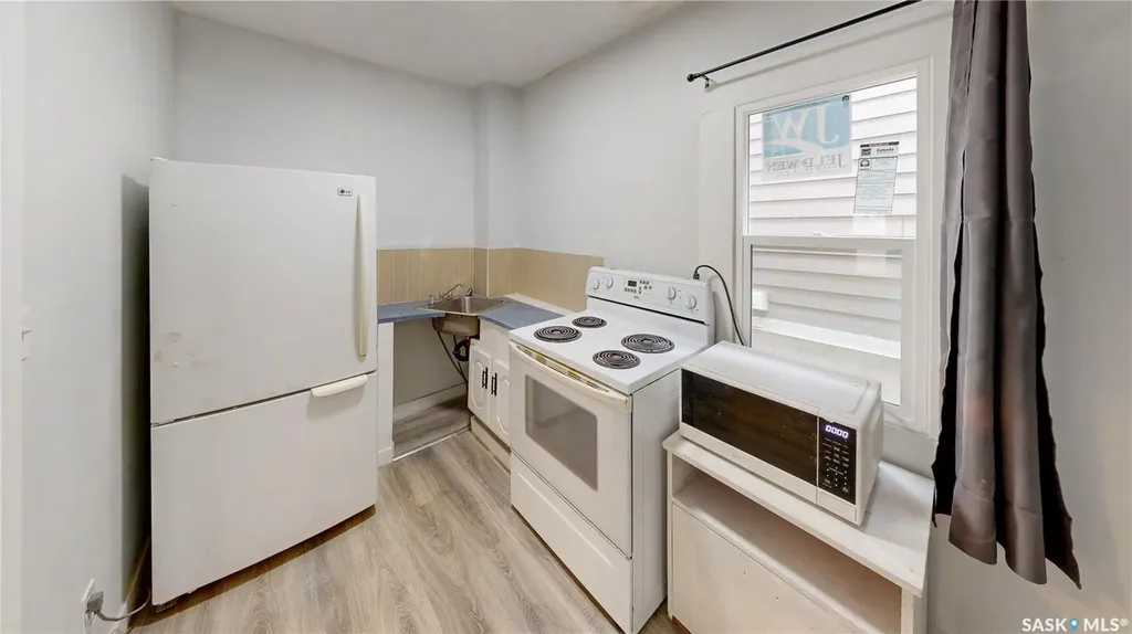 1343 Rae Street Regina SK S4T 2C4