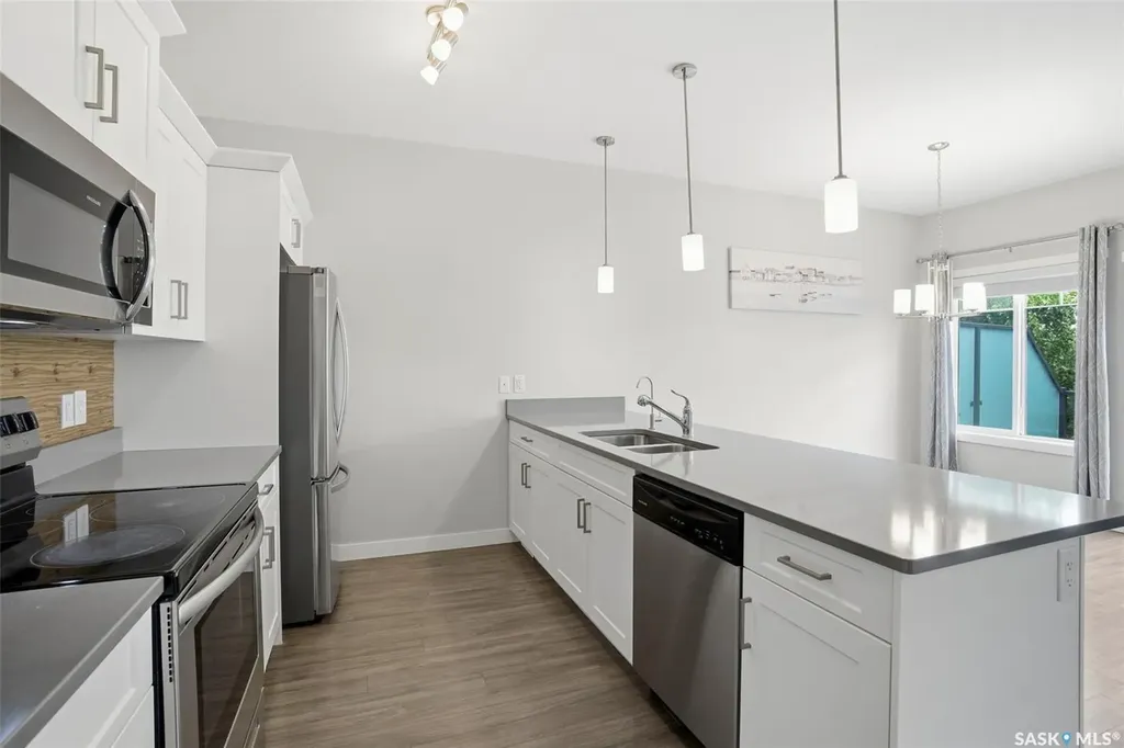 315 Dickson Crescent Saskatoon SK S7T 0T8