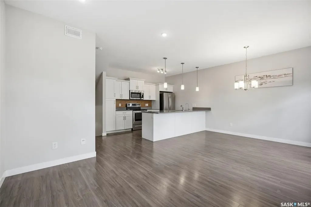 315 Dickson Crescent Saskatoon SK S7T 0T8