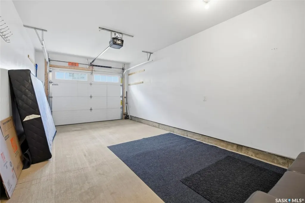 315 Dickson Crescent Saskatoon SK S7T 0T8