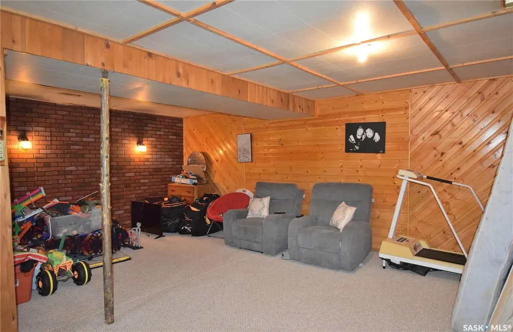1570 4th Street E Prince Albert SK S6V 6K4