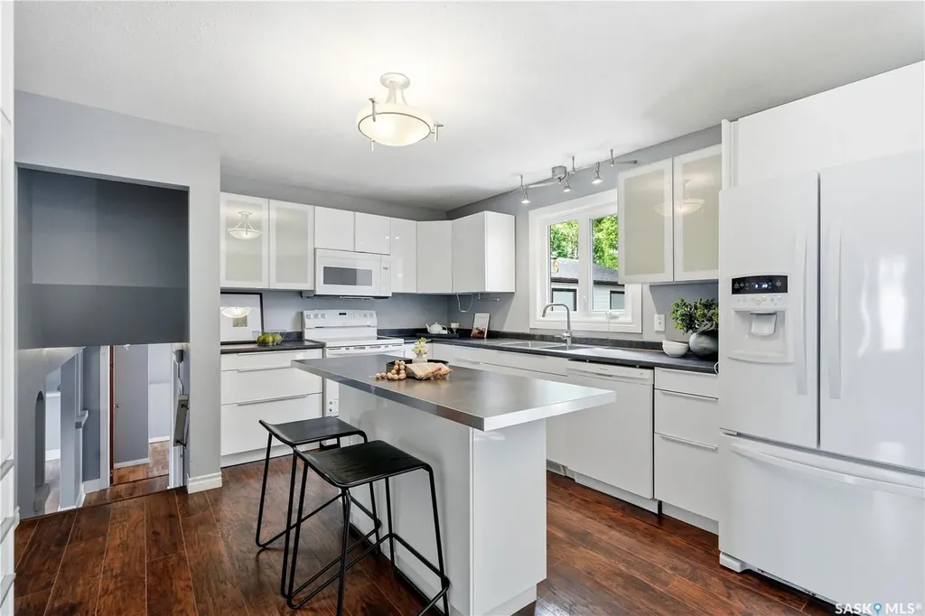 135 Penryn Crescent Saskatoon SK S7H 5G3