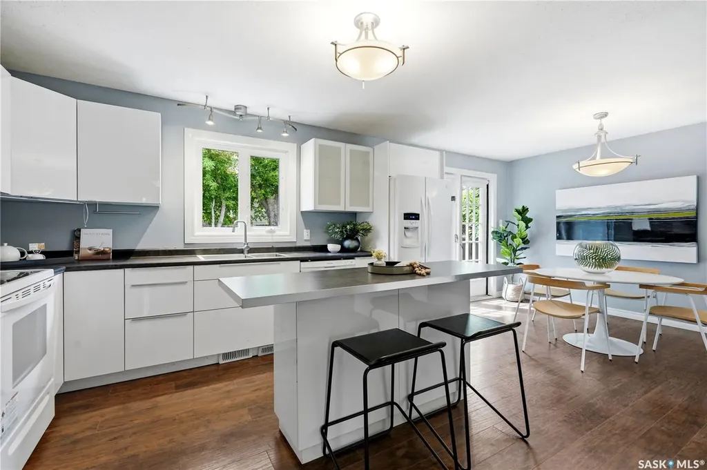 135 Penryn Crescent Saskatoon SK S7H 5G3