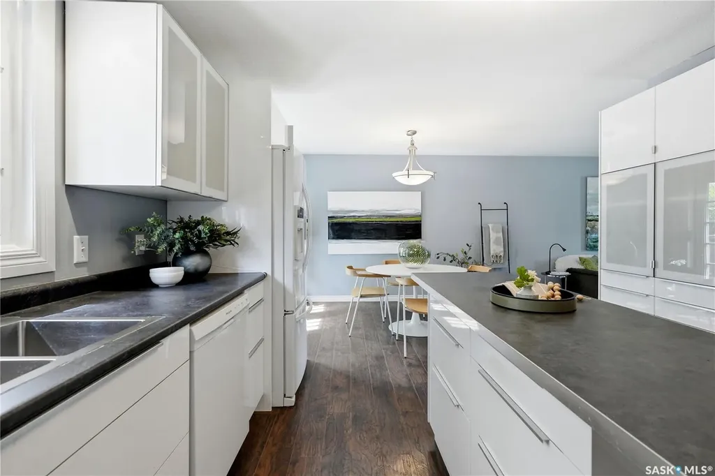 135 Penryn Crescent Saskatoon SK S7H 5G3