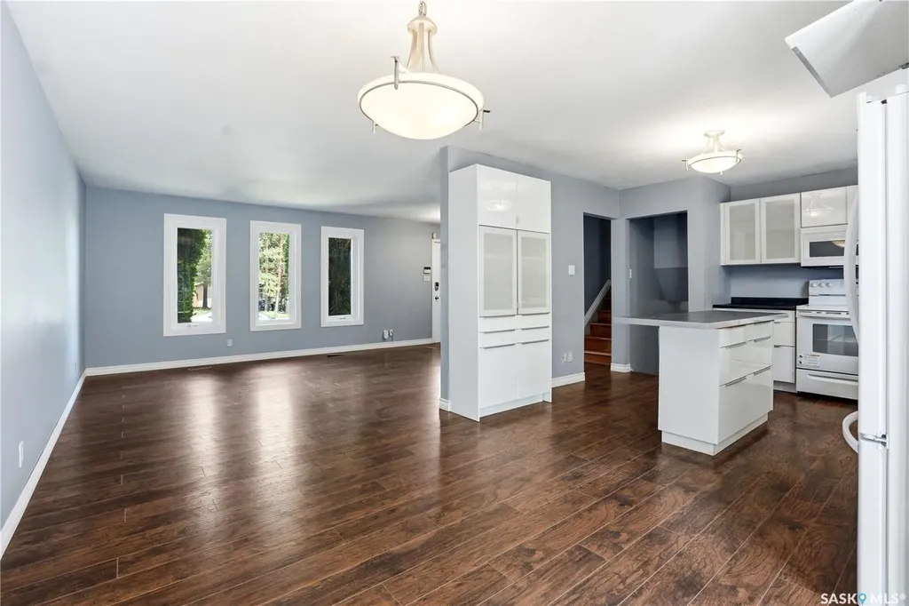 135 Penryn Crescent Saskatoon SK S7H 5G3