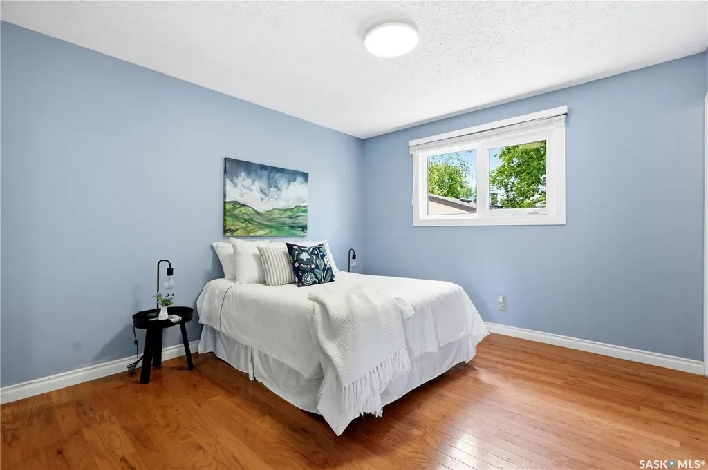 135 Penryn Crescent Saskatoon SK S7H 5G3