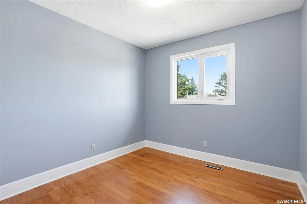 135 Penryn Crescent Saskatoon SK S7H 5G3