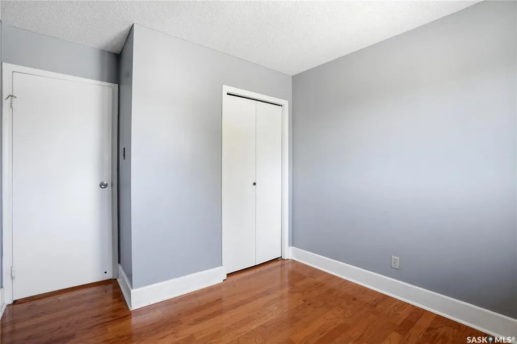 135 Penryn Crescent Saskatoon SK S7H 5G3