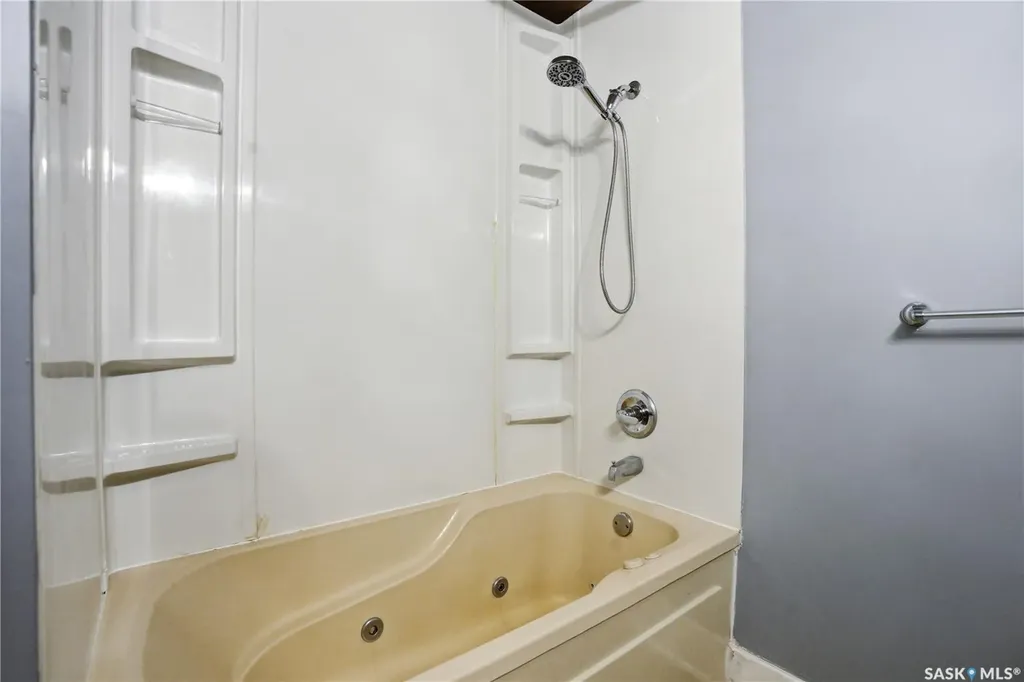 135 Penryn Crescent Saskatoon SK S7H 5G3