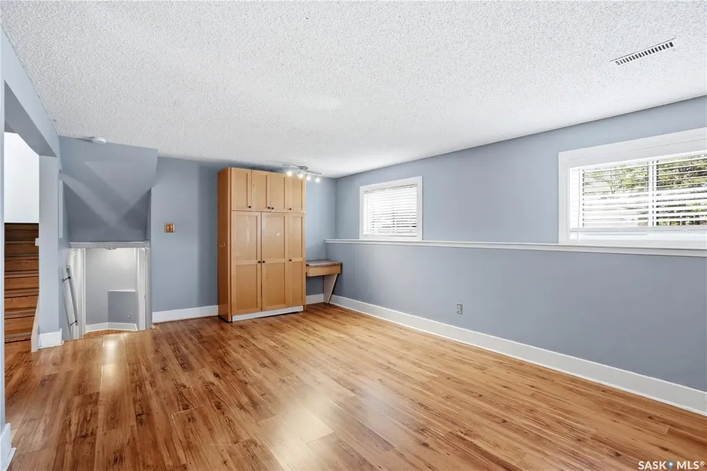 135 Penryn Crescent Saskatoon SK S7H 5G3
