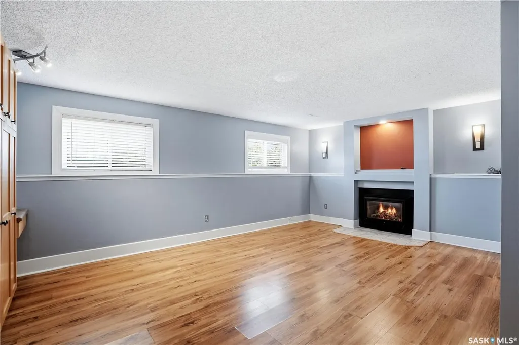 135 Penryn Crescent Saskatoon SK S7H 5G3