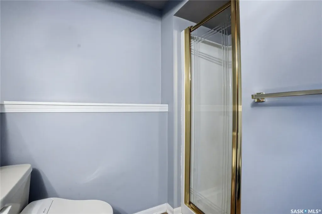 135 Penryn Crescent Saskatoon SK S7H 5G3