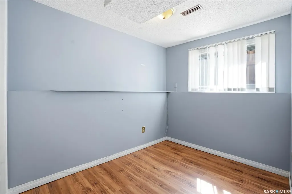 135 Penryn Crescent Saskatoon SK S7H 5G3
