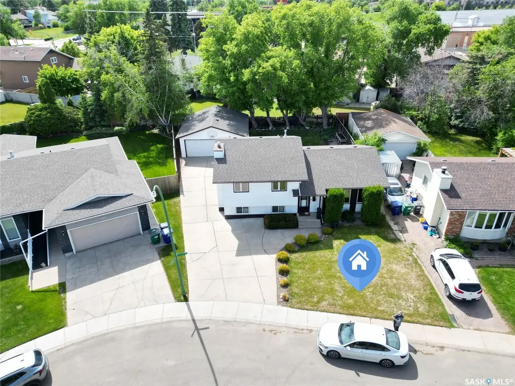 135 Penryn Crescent Saskatoon SK S7H 5G3