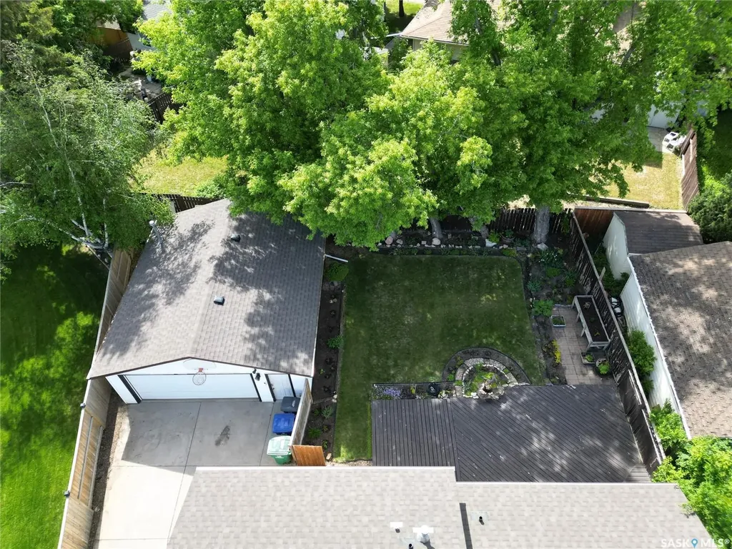 135 Penryn Crescent Saskatoon SK S7H 5G3