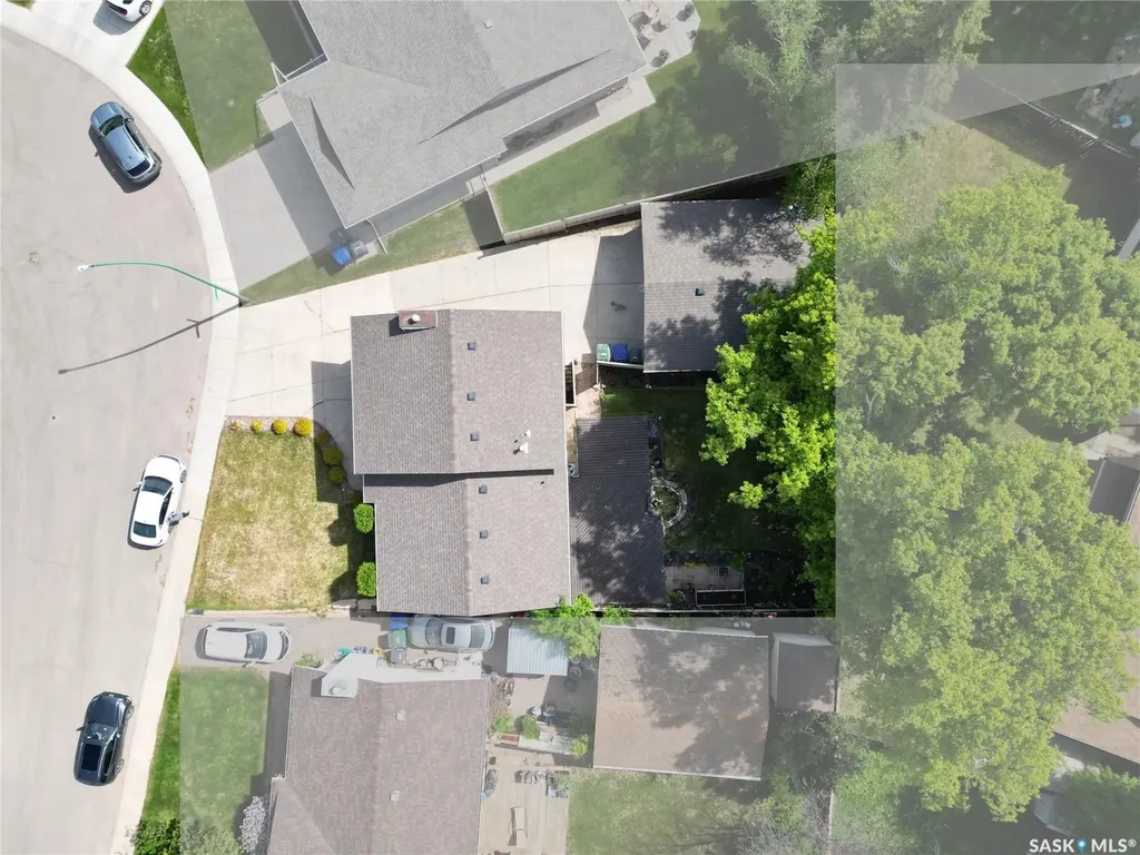 135 Penryn Crescent Saskatoon SK S7H 5G3