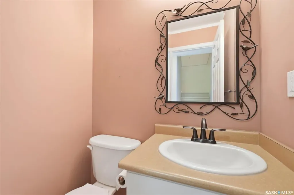 425 Bayfield Crescent Saskatoon SK S7V 1E6