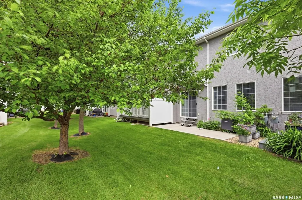 425 Bayfield Crescent Saskatoon SK S7V 1E6