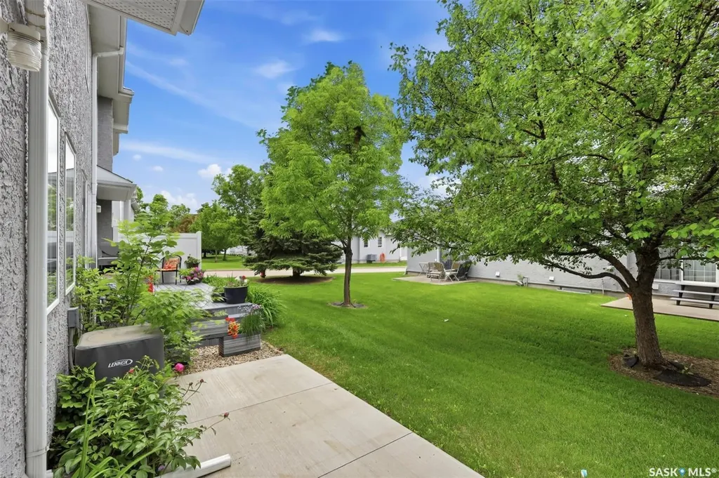 425 Bayfield Crescent Saskatoon SK S7V 1E6