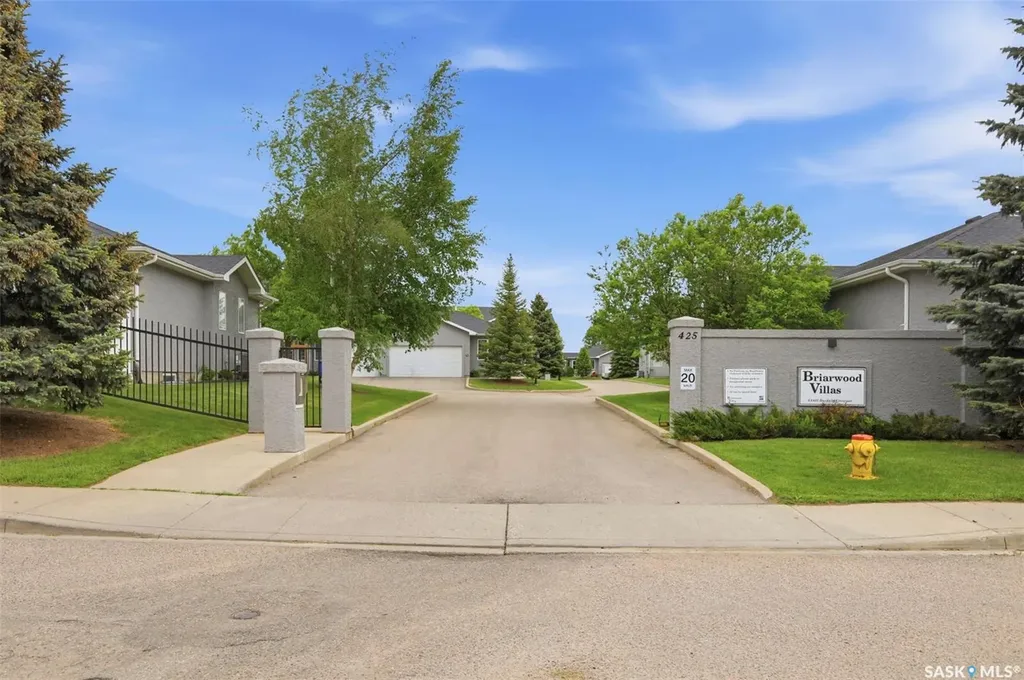 425 Bayfield Crescent Saskatoon SK S7V 1E6