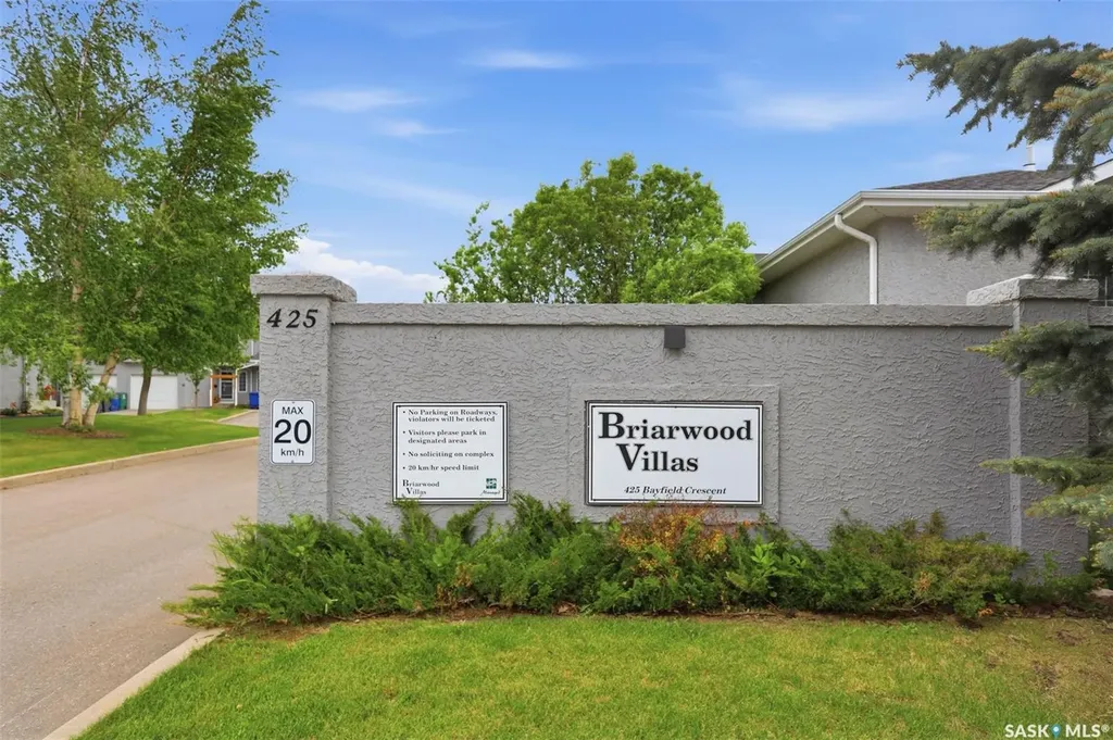 425 Bayfield Crescent Saskatoon SK S7V 1E6