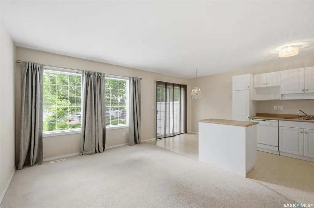 425 Bayfield Crescent Saskatoon SK S7V 1E6